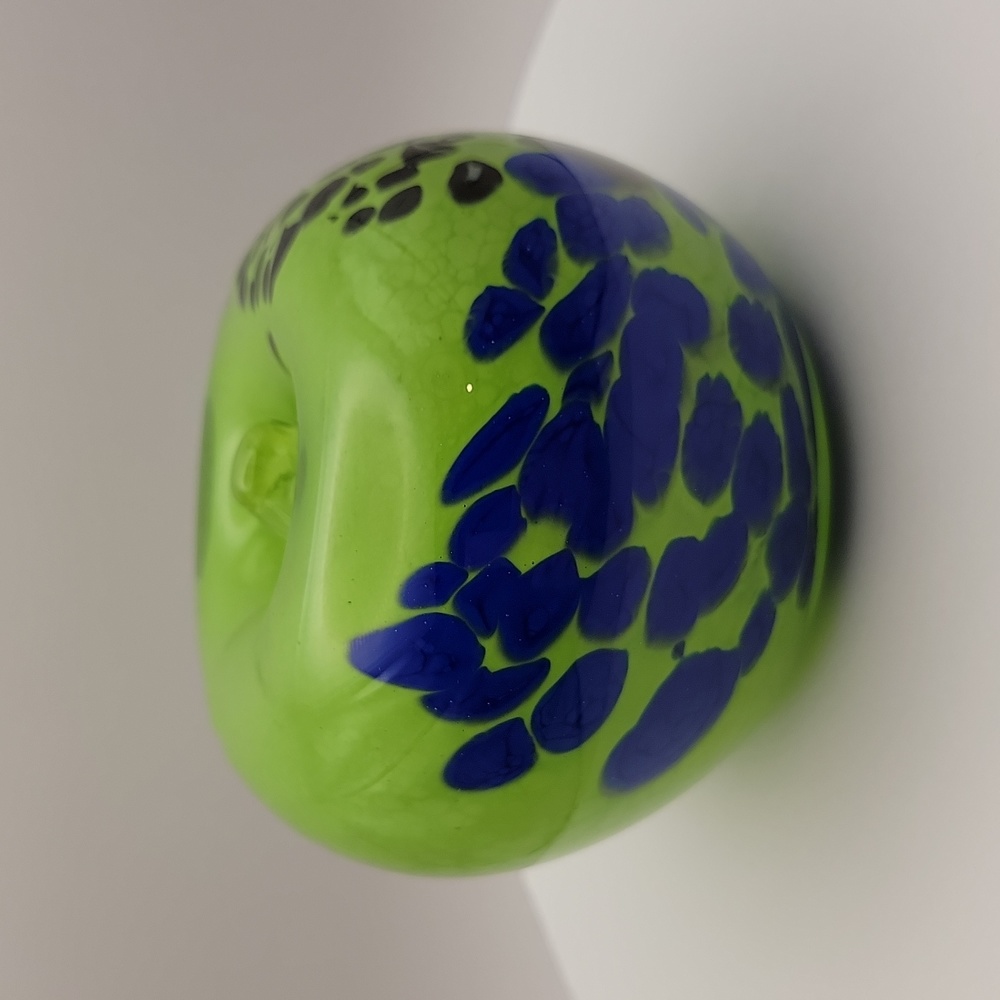Hadeland Gro Bergslien Vintage Signed Apple Paperweight